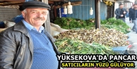 Yüksekova'da Pancar Satıcıların Yüzü Gülüyor