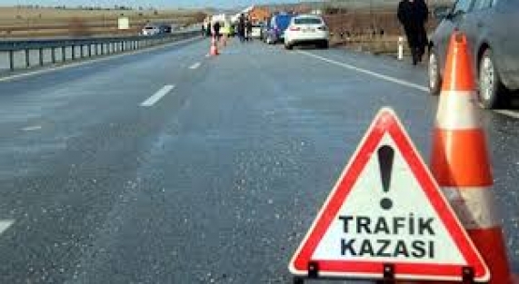 Trafik kazası: 2 ölü, 2 yaralı