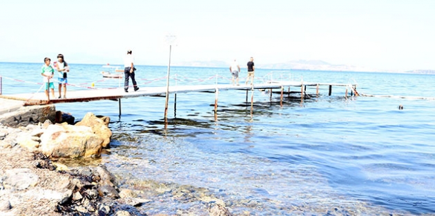 Ünlü tatil beldesinde çevre felaketi