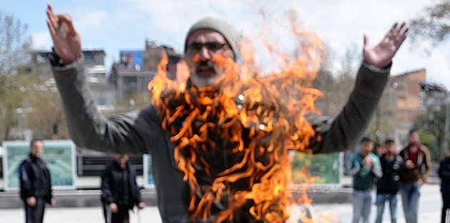 Valilik önünde yardım için kendini yaktı, vali ‘adam ol’ dedi