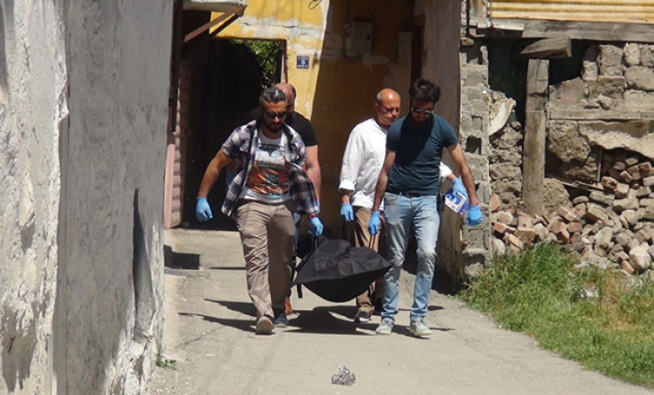 Yatakta eşini çekiçle öldürdü; 'Hiç pişman değilim' dedi