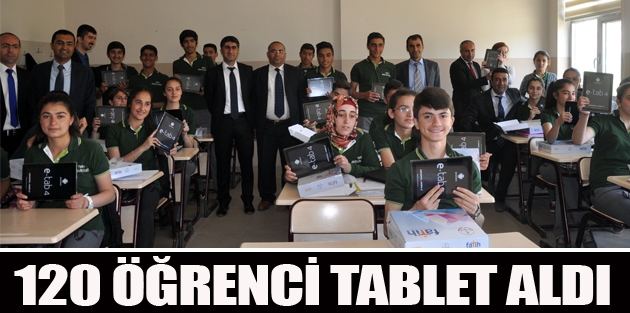 Yüksekova'da 120 Öğrenci Tablet Sahibi Oldu