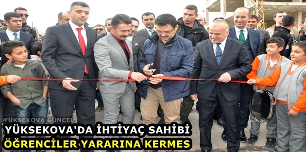 Yüksekova'da ihtiyaç sahibi öğrenciler yararına kermes