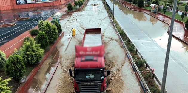 Zonguldak'ta sağanak ve hortum